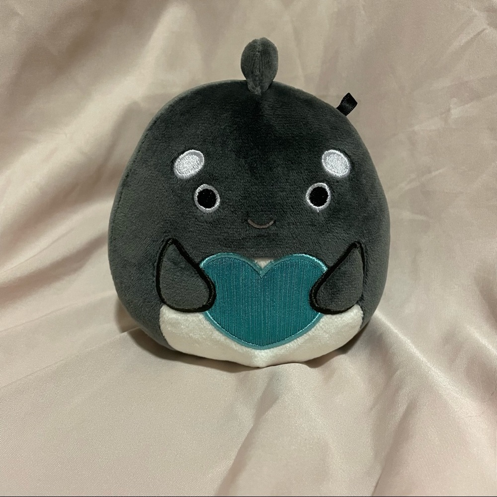 Kai the Orca Valentine’s Day 4.5” Squishmallow